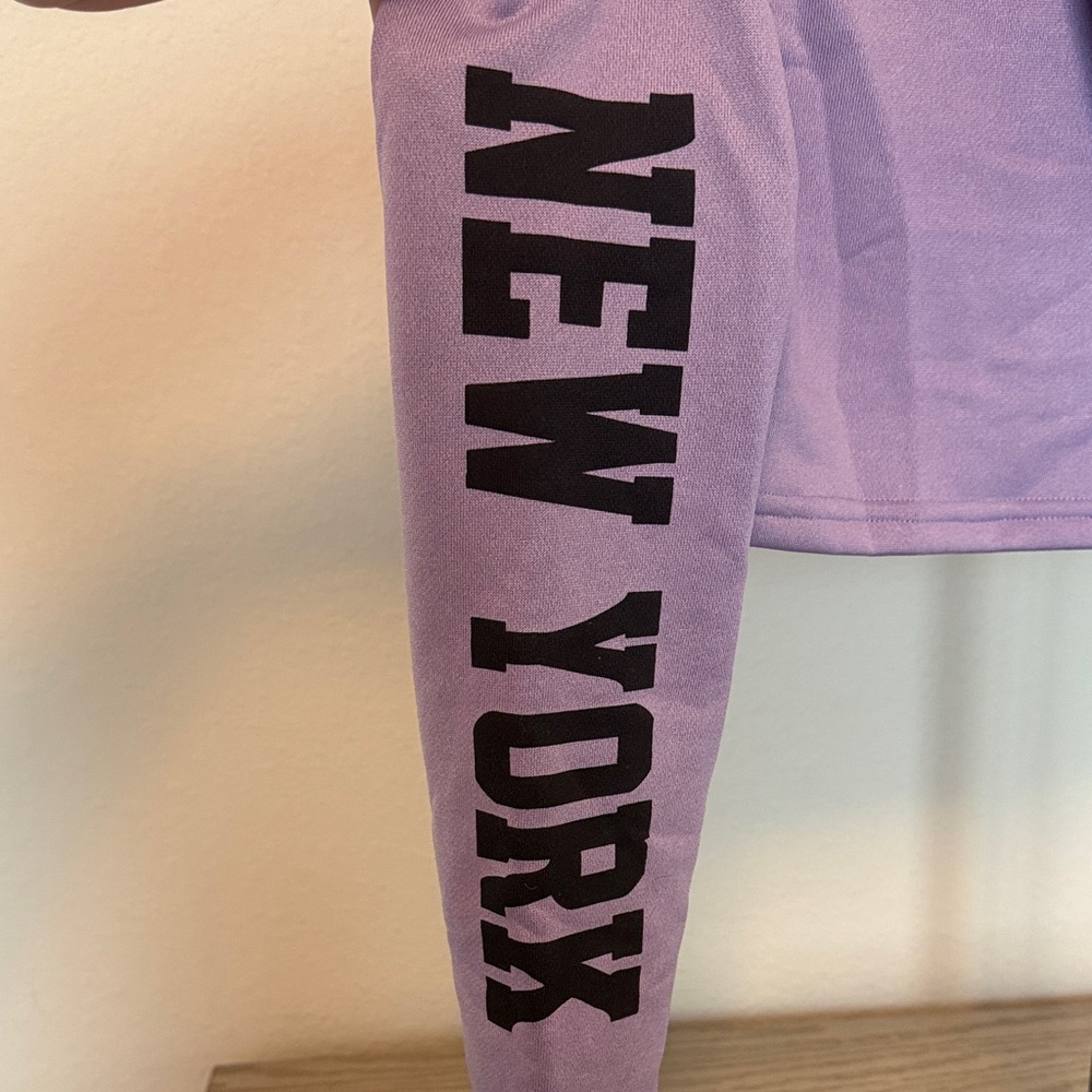 Purple Cropped Hoodie with New York Print - Picture 4 of 4